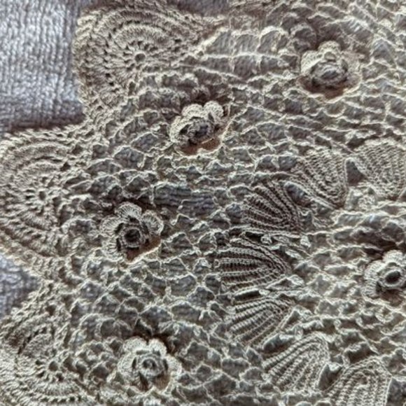 REDUCED Vintage Coffee-Coloured Oval Doilies c 1950s - Picture 6 of 6